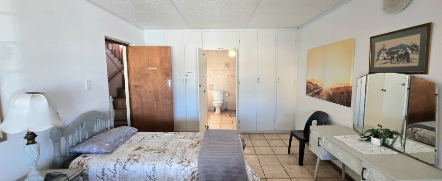 4 Bedroom Property for Sale in Kleinbaai Western Cape